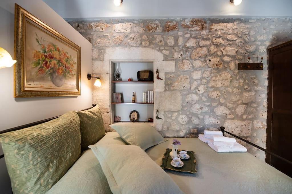 La Casa Di Bella A Tradional Stone House With Barbecue Villa Kariá Buitenkant foto