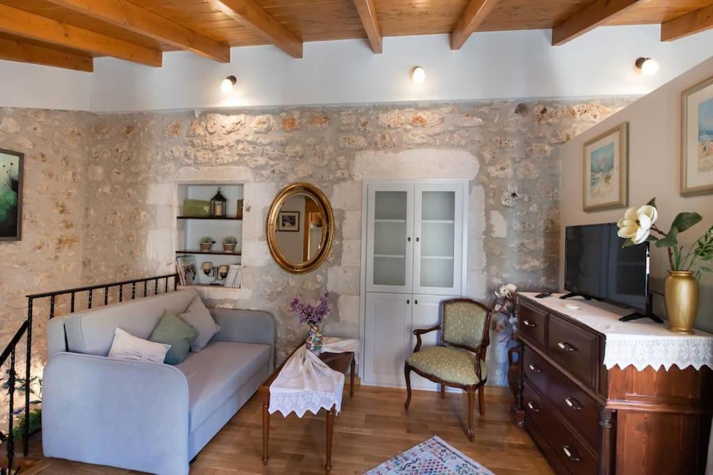 La Casa Di Bella A Tradional Stone House With Barbecue Villa Kariá Buitenkant foto