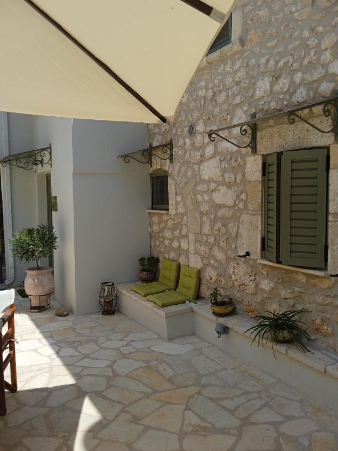 La Casa Di Bella A Tradional Stone House With Barbecue Villa Kariá Buitenkant foto