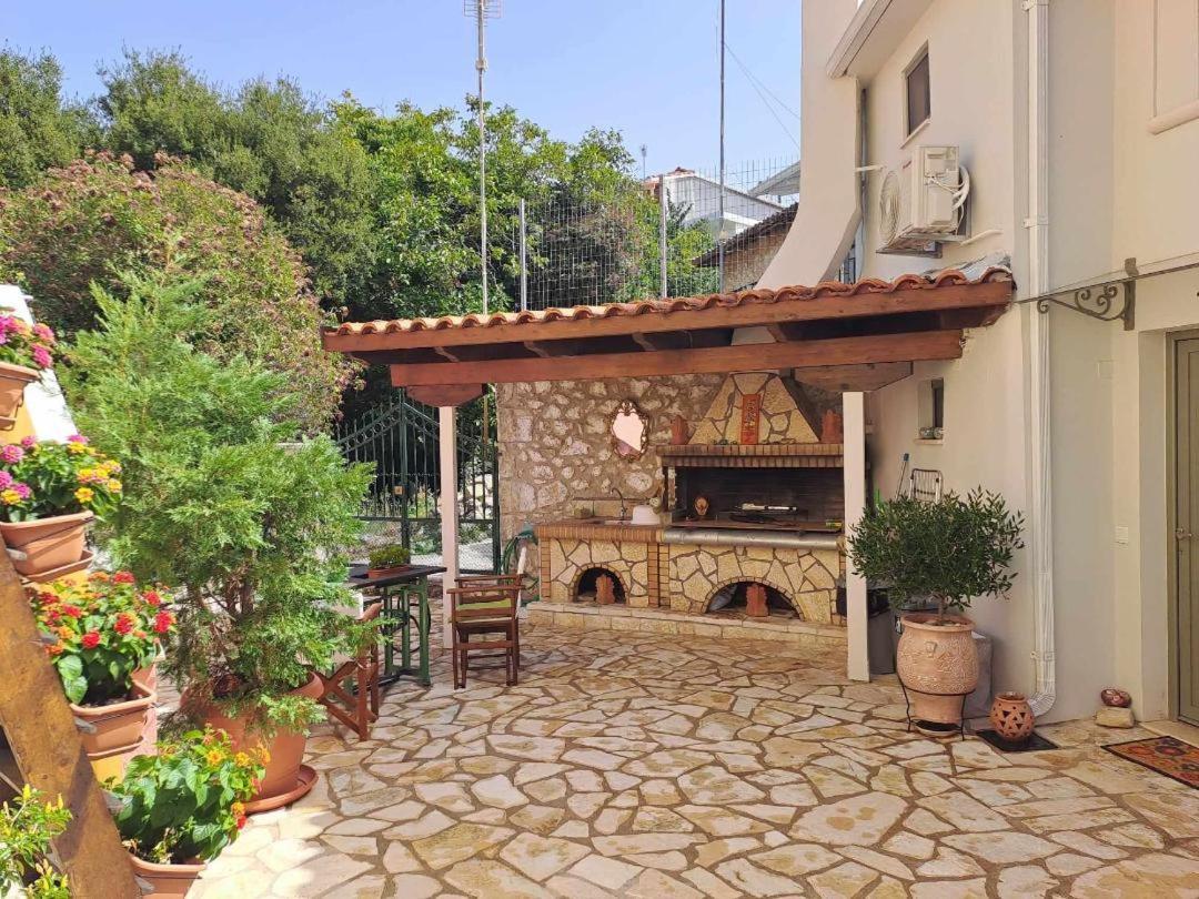 La Casa Di Bella A Tradional Stone House With Barbecue Villa Kariá Buitenkant foto